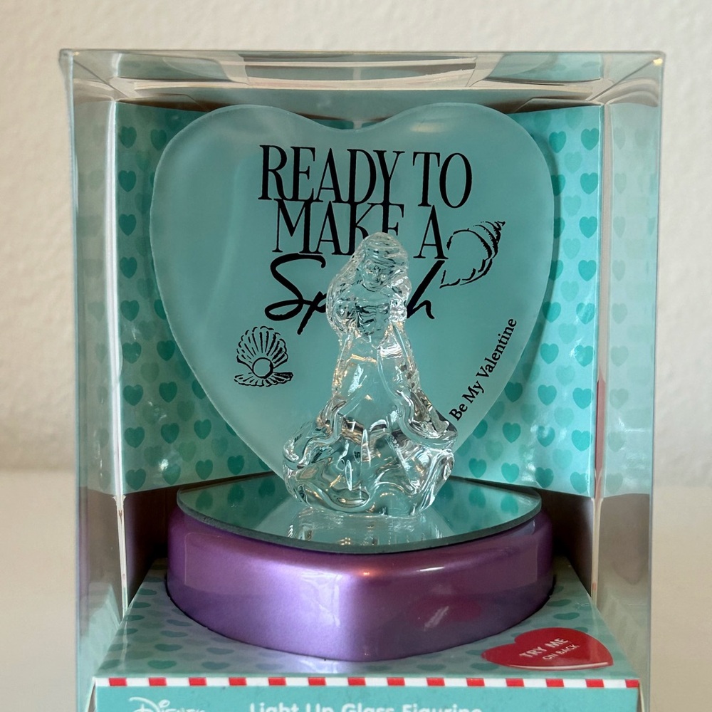 Disney Princess Ariel Light Up Glass Figurine Valentine Changes Color New In Box